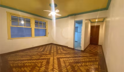 Apartamento com 3 quartos para locação em Centro Histórico - RS
