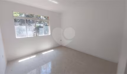 Apartamento com 2 quartos para locação em Menino Deus - RS