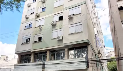 Apartamento com 1 quartos para locação em Centro Histórico - RS