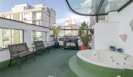 Apartamento com 1 quartos para locação em Centro Histórico - RS