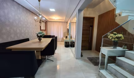 Casa com 4 quartos à venda na Rua Nicolau Scheffer, 515, Santa Cândida, Curitiba, 169 m2 por R$ 950.000