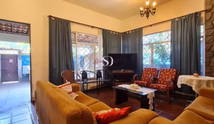 Casa residencial (ou comercial) em São Francisco - Niterói/RJ