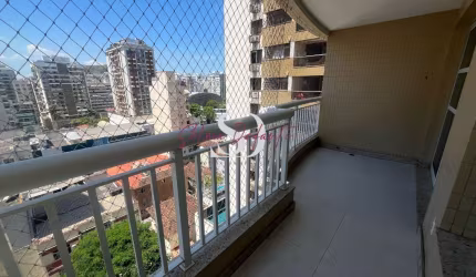 Em Icaraí apartamento à venda com 117m² com 3 quartos sendo 1 suíte e 2 vagas