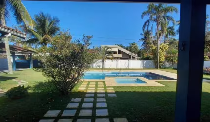Sensacional casa a venda em cond alto padrão