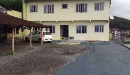 Prédio com 4 apartamentos ja alugados, ótima oportunidade de investimento