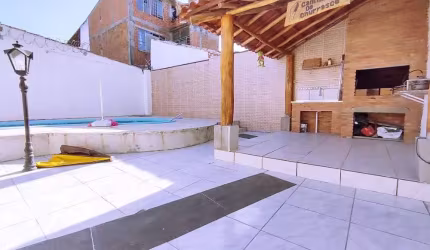 Casa com piscina para Venda no Laranjal Pelotas-RS