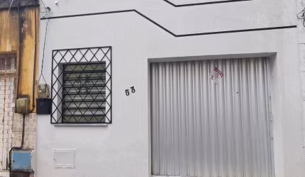 Casa próximo supermercado carnaúba da Pinto Madeira