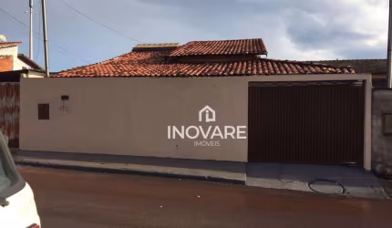 Casa com 2 dormitórios à venda, 120 m² por R$ 300.000,00 - Primavera - Araporã/MG