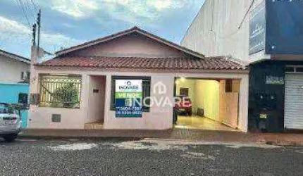 Casa com 3 dormitórios à venda, 320 m² por R$ 500.000,00 - Setor Central - Itumbiara/GO
