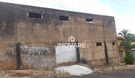 Galpão, 300 m² - venda por R$ 1.000.000 ou aluguel por R$ 2.700/mês - Setor Social - Itumbiara/GO