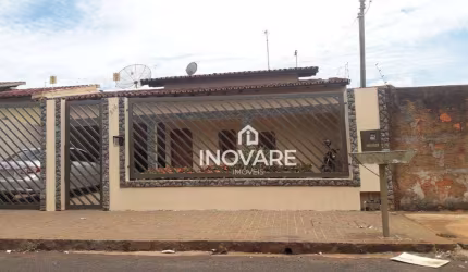 Casa com 3 dormitórios à venda, 214 m² por R$ 550.000,00 - Setor Afonso Pena - Itumbiara/GO