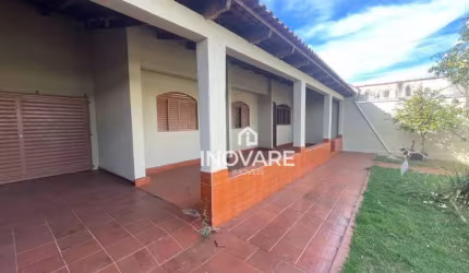 Casa com 3 dormitórios à venda, 275 m² por R$ 400.000,00 - Alvorada - Araporã/MG