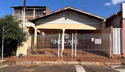 Casa com 4 dormitórios à venda, 222 m² por R$ 450.000,00 - Setor Central - Itumbiara/GO