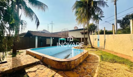 Casa com 2 dormitórios à venda, 197 m² por R$ 650.000,00 - Alto da Boa Vista - Itumbiara/GO