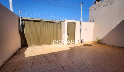 Casa com 3 dormitórios à venda por R$ 280.000,00 - Setor Flamboyant - Itumbiara/GO