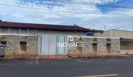 Casa com 3 dormitórios para alugar por R$ 5.000,00/mês - Alto da Boa Vista - Itumbiara/GO