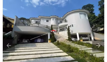 Mansão Condomínio Aruã