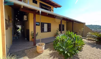 Casa com 3 quartos à venda em Água Verde, Blumenau , 279 m2 por R$ 740.000