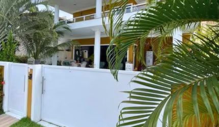 Casa em Condomínio para Venda em Lauro de Freitas, Centro, 5 dormitórios, 5 suítes, 6 banheiros, 2 vagas