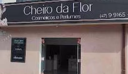 Sala comercial ou alojamento coletivo