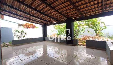 Casa com 3 dormitórios à venda, 200 m² por R$ 370.000,00 - Residencial Flamboyant - Anápolis/GO