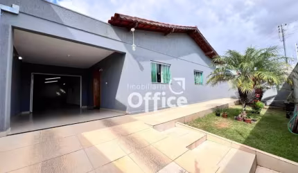 Casa com 3 dormitórios à venda, 200 m² por R$ 650.000,00 - Frei Eustáquio - Anápolis/GO