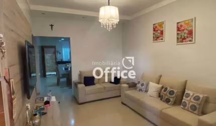 Casa com 3 dormitórios à venda, 180 m² por R$ 550.000,00 - Residencial Vale Do Sol - Anápolis/GO