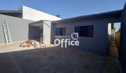 Casa com 3 quartos no centro da cidade à venda, 105 m² por R$ 500.000 - Jardim Petrópolis - Anápolis/GO