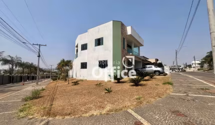 Sobrado com 3 quartos à venda, 235 m² por R$ 1.100.000 - Condomínio Vale dos Pássaros - Anápolis/GO