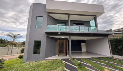 Sobrado com 3 dormitórios à venda, 235 m² por R$ 1.100.000,00 - Condomínio Vale dos Pássaros - Anápolis/GO