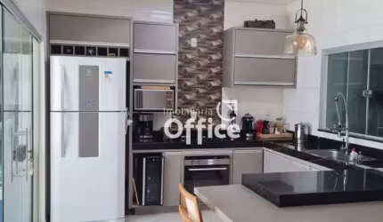 Casa com 3 Quartos à venda, 113 m² por R$ 520.000 - Itamaraty - Anápolis/GO