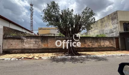 Excelente área de localização privilegiada com preço de oportunidade!!