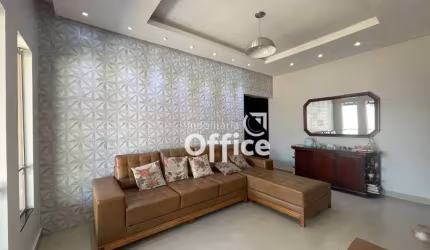 Casa com 4 dormitórios à venda, 246 m² por R$ 550.000,00 - Residencial Itatiaia - Anápolis/GO