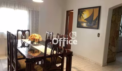Sobrado com 4 quartos à venda, por R$ 530.000 - Setor Tropical - Anápolis/GO