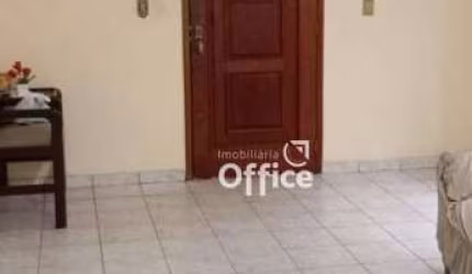 Casa com 4 dormitórios à venda, 256 m² por R$ 760.000,00 - Vila Jaiara - Anápolis/GO