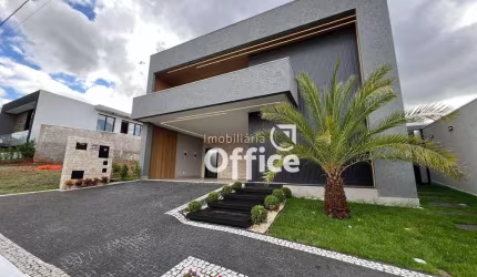 Casa com 4 quartos à venda, 202 m² por R$ 2.100.000 - Condomínio Grand Trianon - Anápolis/GO
