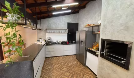 Casa com 3 dormitórios à venda, 230 m² por R$ 600.000,00 - São Carlos - Anápolis/GO