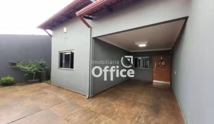 Casa com 3 quartos à venda, 105 m² por R$ 800.000 - Jardim Europa - Anápolis/GO