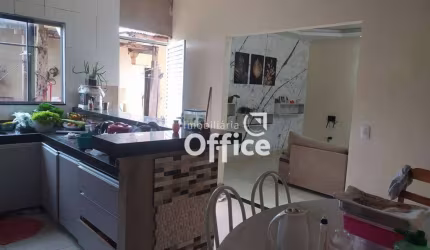Sobrado com 4 quartos à venda, 170 m² por R$ 620.000 - Residencial Palmeiras - Anápolis/GO