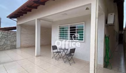 Casa com 3 quartos à venda, 248 m² por R$ 650.000 - Vila Industrial - Anápolis/GO