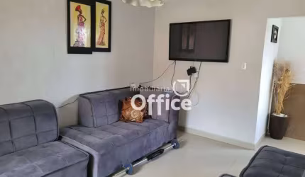 Casa com 3 quartos à venda, 130 m² por R$ 380.000 - Vila Formosa - Anápolis/GO