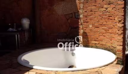 Casa com 4 quartos à venda, por R$ 390.000 - Vila Santana - Anápolis/GO