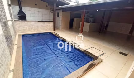 Casa com 3 quartos à venda, 240 m² por R$ 720.000 - Residencial Bela Vista - Anápolis/GO