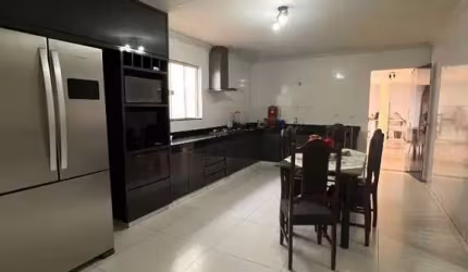 Casa com 3 quartos à venda, 330 m² por R$ 750.000 - Frei Eustáquio - Anápolis/GO