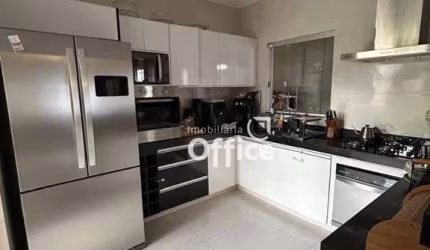 Casa com 3 dormitórios à venda, 200 m² por R$ 610.000,00 - Residencial Araguaia - Anápolis/GO