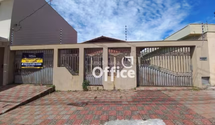 Casa com 3 dormitórios para alugar, 186 m² por R$ 6.000,00/mês - Maracanã - Anápolis/GO