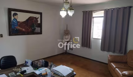 Casa com 4 dormitórios para alugar, 480 m² por R$ 2.750,00/mês - Maracanã - Anápolis/GO