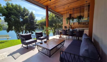 Casa com 4 dormitórios à venda, 356 m² por R$ 3.150.000,00 - Chácaras Condomínio Recanto Pássaros II - Jacareí/SP
