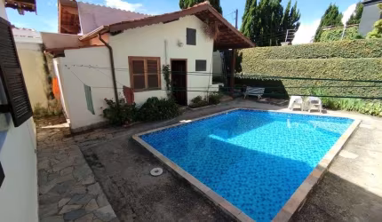 Linda casa ao lado do pão de açúcar na Lucas Nogueira Garcês