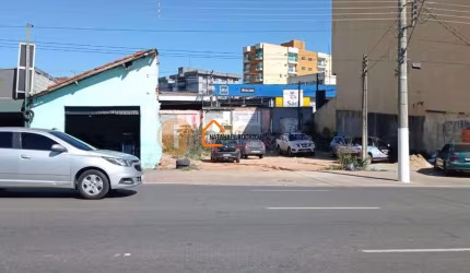 Terreno Comercial na av. Jeronimo de Camargo com av. Carvalho Pinto